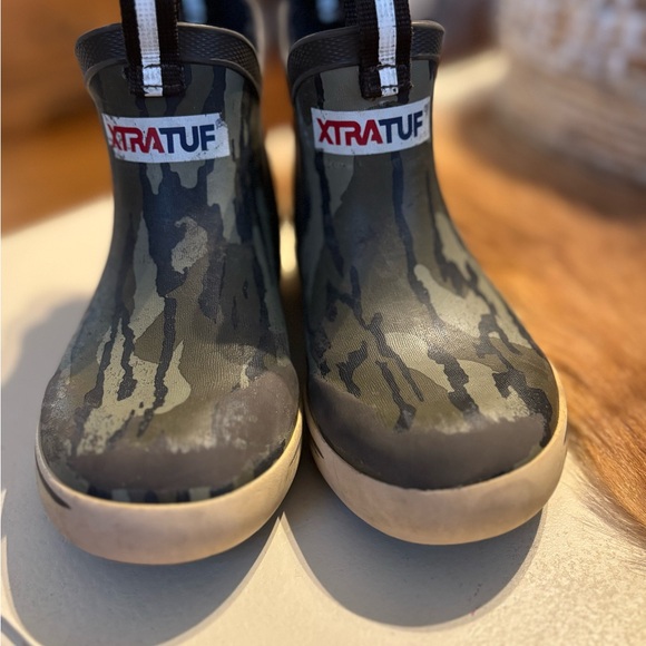 Kids XTRATUF Camo Boots - Picture 1 of 3